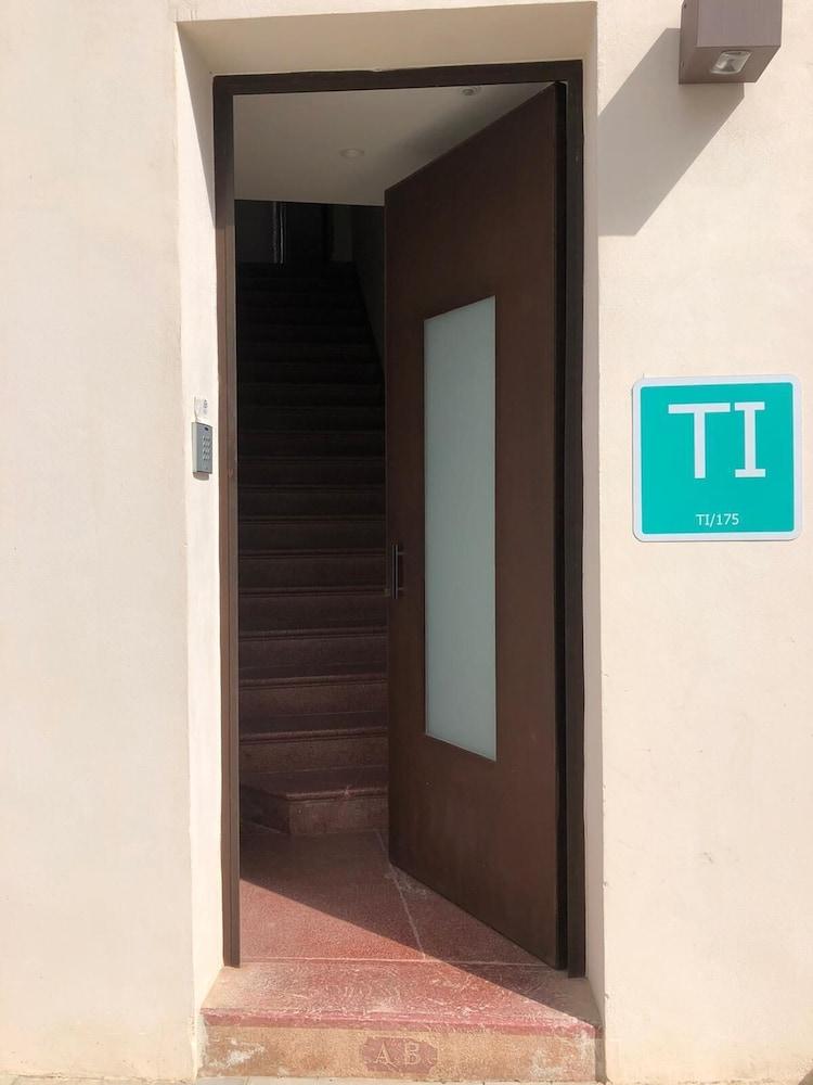 Ti Central Maria María de la Salud エクステリア 写真